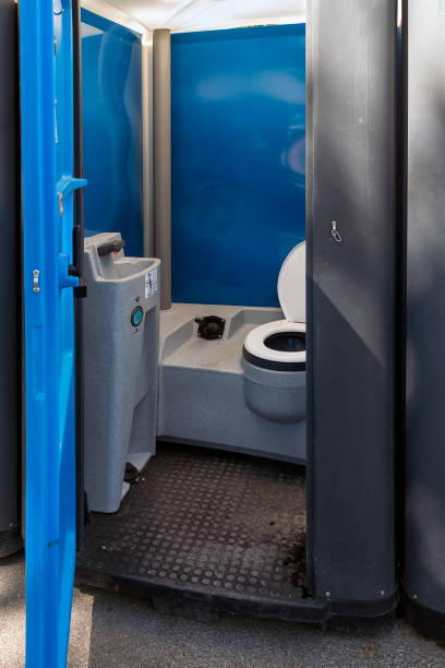 Best Best portable toilet rental  in Croswell, MI