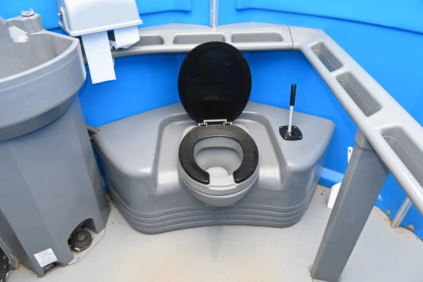 Best Portable toilet rental cost  in Croswell, MI